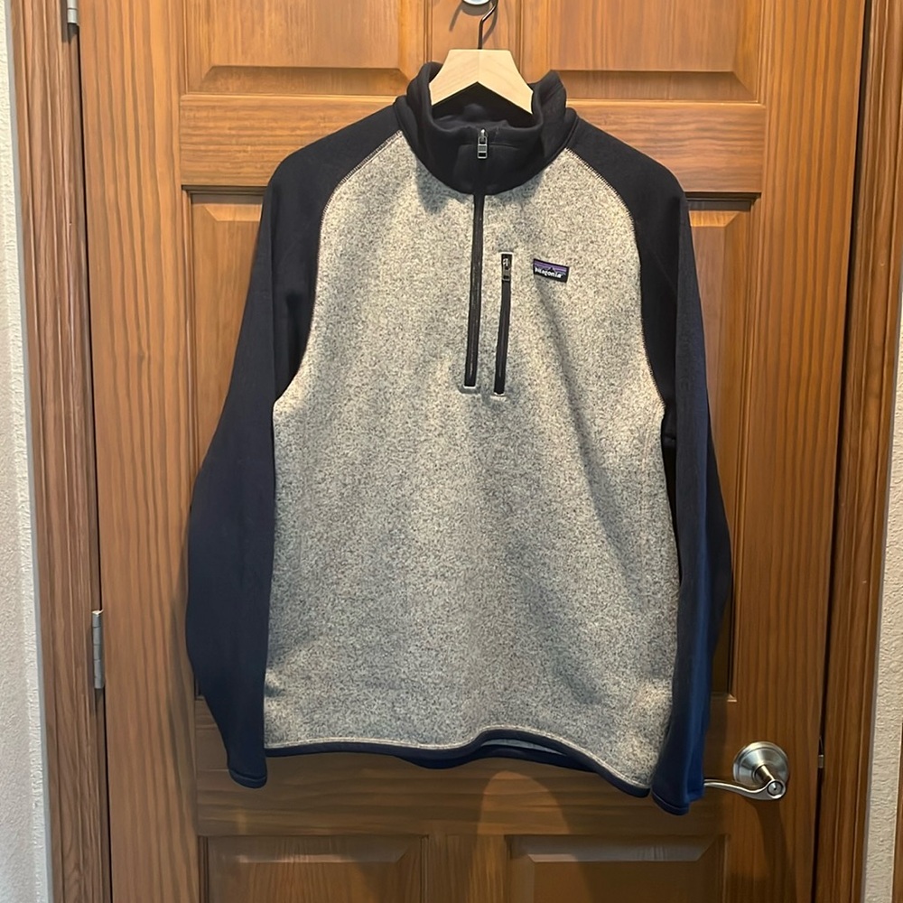 Patagonia Black and Gray Men's Sweater